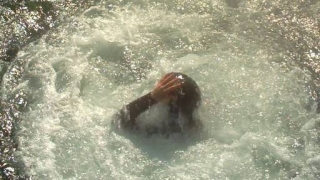  haciendo un chapoteo